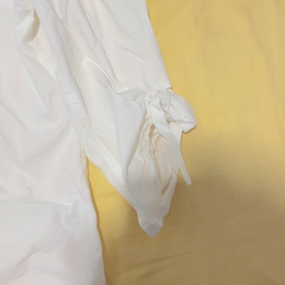 Aritzia Babaton 100% Cotton Off-shoulder Blouse - Picture 2 of 3